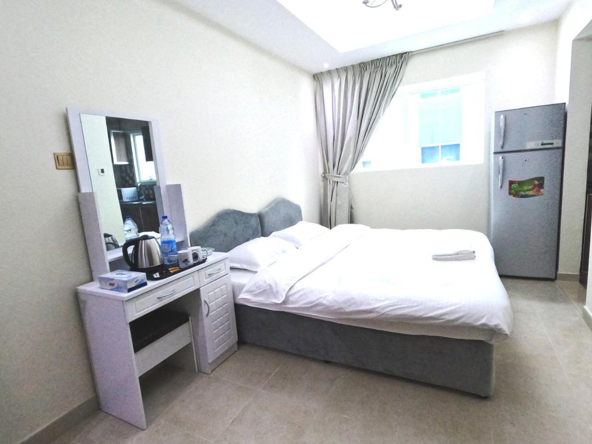 Barsha Star Residence - Home Stay Dubai Bagian luar foto