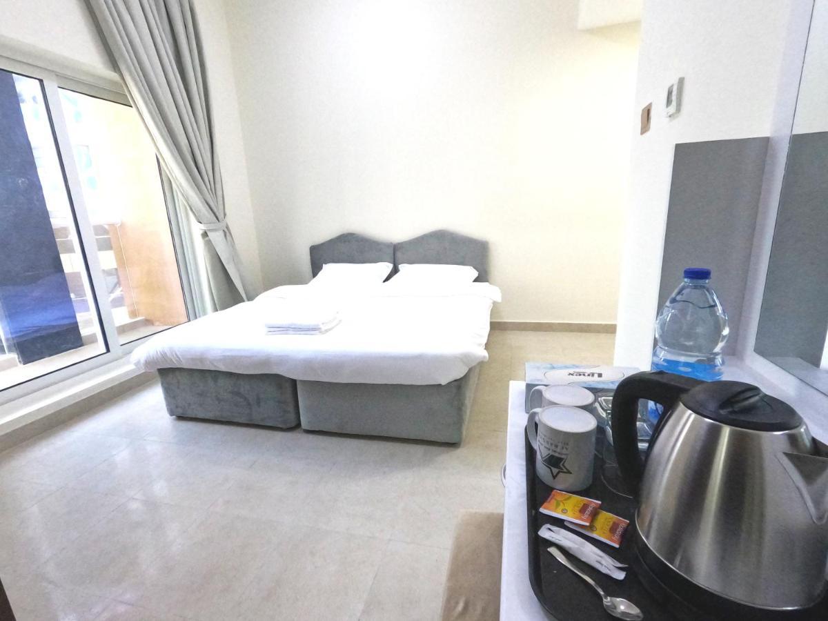 Barsha Star Residence - Home Stay Dubai Bagian luar foto