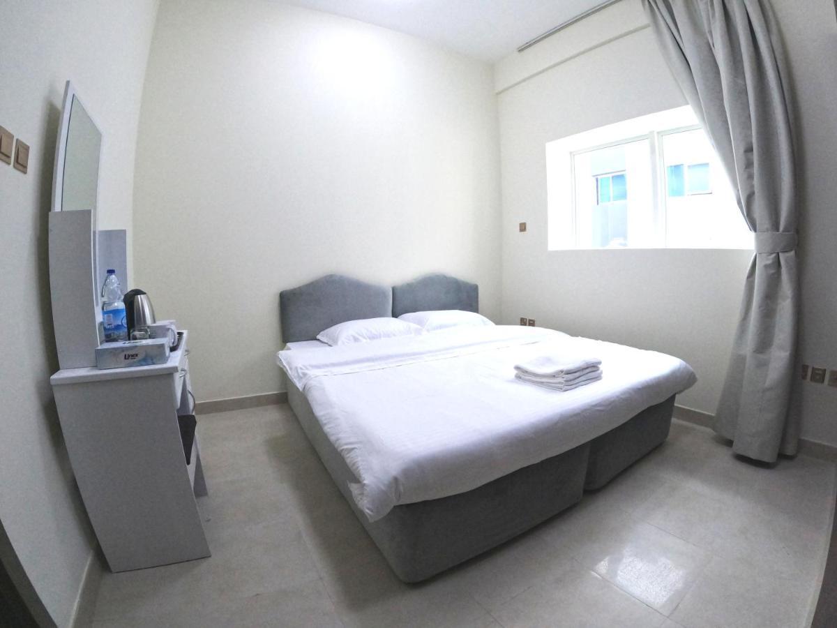 Barsha Star Residence - Home Stay Dubai Bagian luar foto
